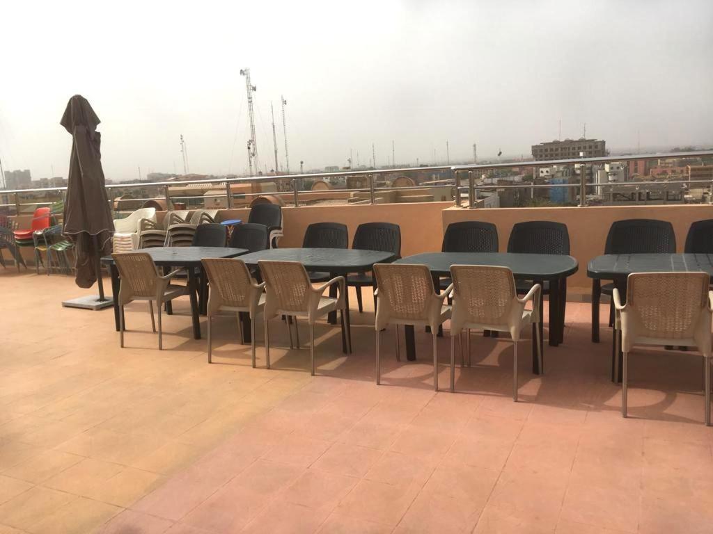 Hotel Les Fleurettes Ouagadougou Exterior photo