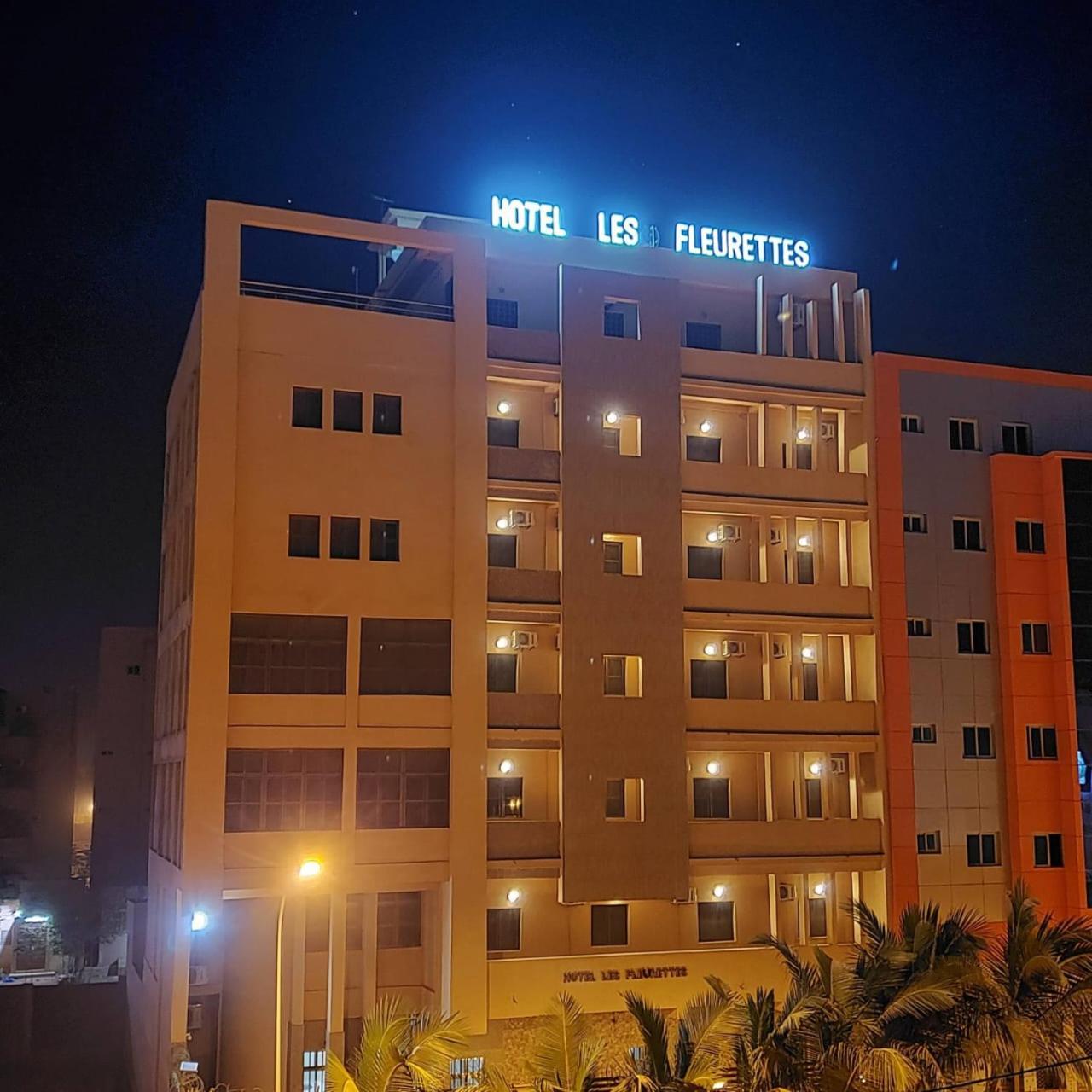 Hotel Les Fleurettes Ouagadougou Exterior photo